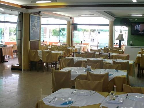 餐廳, Asturias Praia Hotel in 路易斯安東尼奧鎮