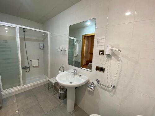 Hotel Sant Antoni - image 3