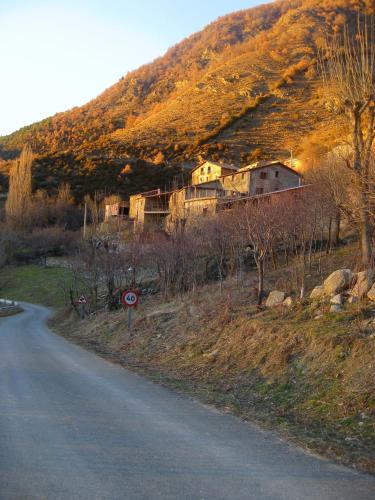 Casa Enriu-Alojamiento y desayuno - Accommodation - Vilaller