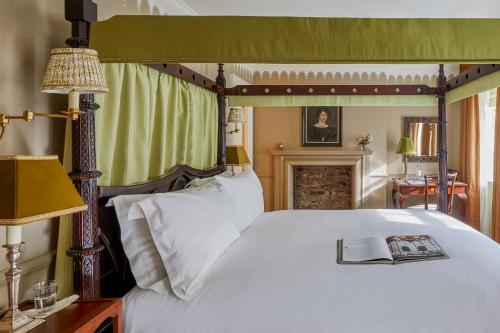 room detail thumbnail 0