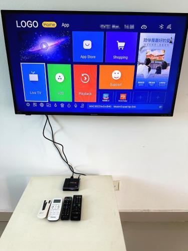 Shared lounge/TV area, TuR10-Oppesite Pisa Stadium-1min-FoodCourt-MiniMarket in Bayan Baru