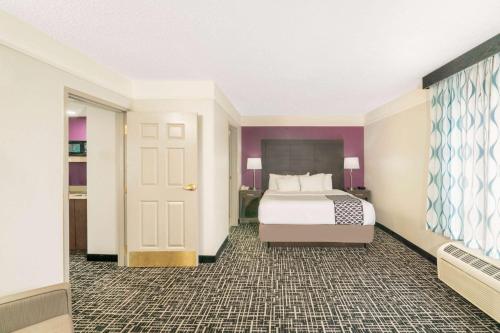 La Quinta by Wyndham Latham Albany Airport - image 14
