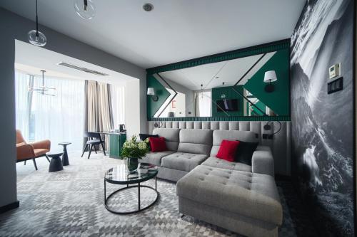 Premium Apartment with Balcony and Mountain view