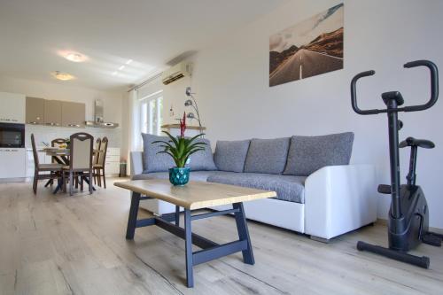  Mimoza, Unterkunft in Kali