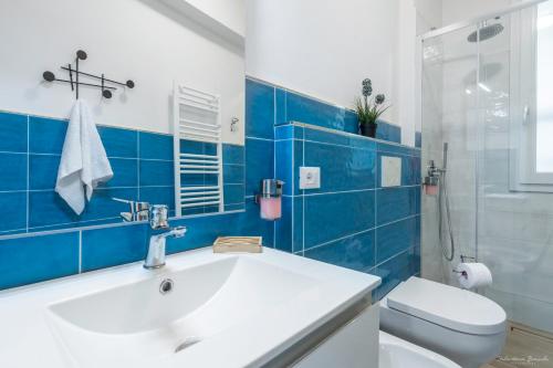 One-Bedroom Apartment image 9