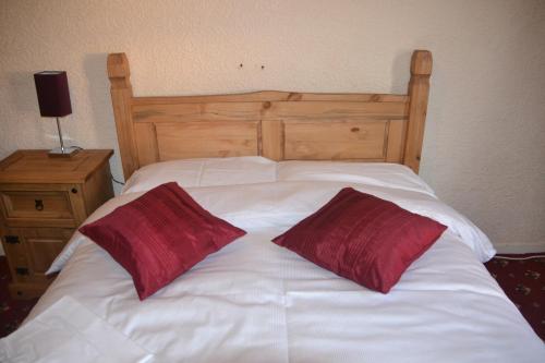 Camelot Seafront Hotel - image 5