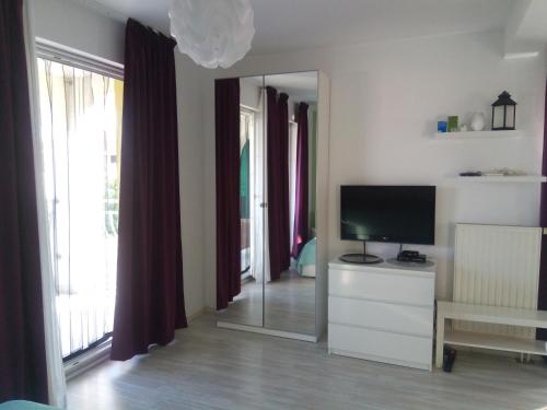Ana Rooms