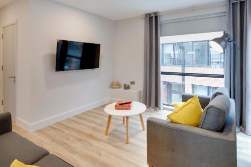 Highfield House - image 9