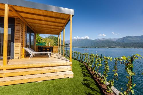 ทัศนียภาพภายนอกโรงแรม, Lago Maggiore Bay in บาเวโน่