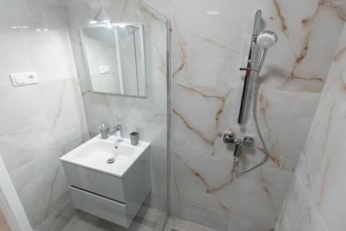 Gems of Budapest - Emerald Suite 5