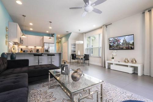 Mickey Mouse Magical Townhome near Disney - SER01 in Orlando, USA