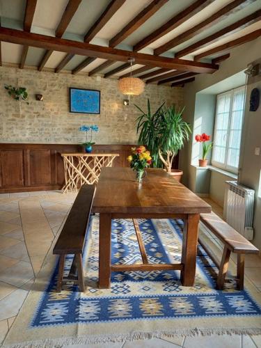 Chambres d'hôtes de charme entre Bayeux et les plages du débarquement (Heritage stone house BnB with Gourmet Breakfast - Chambres d'hotes de charme entre Bayeux et les pla) in Sommervieu
