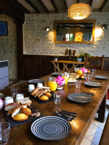 Heritage stone house BnB with Gourmet Breakfast - Chambres d'hôtes de charme entre Bayeux et les plages du débarquement 2