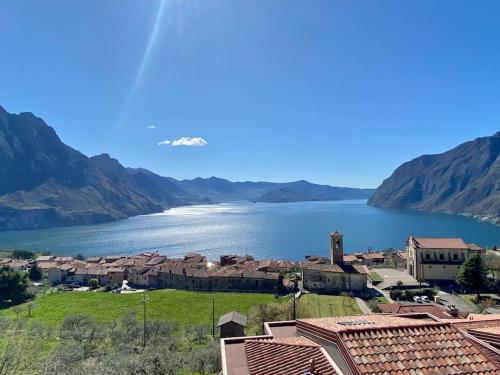 Piccolo paradiso vista lago con piscina privata