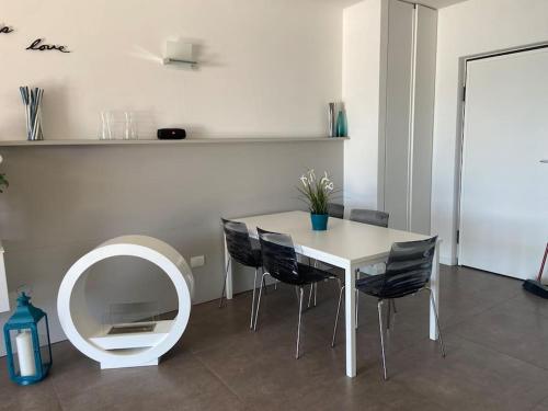 Piccolo paradiso vista lago con piscina privata