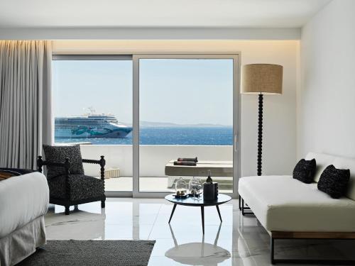 2 bedrooms, 3 beds