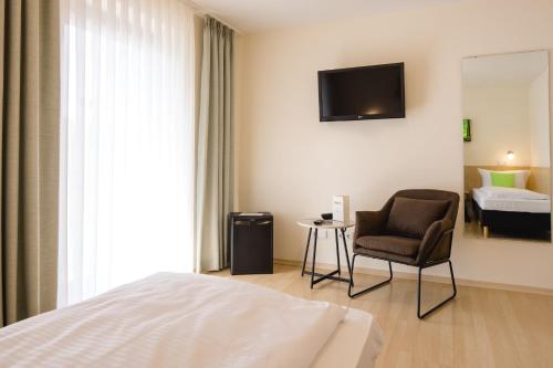 2 twin beds