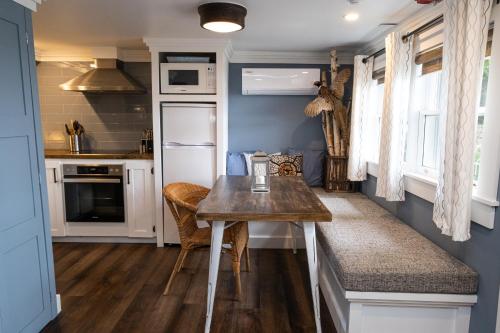 Lighthouse Motel and Cottages in บริดจ์วอเตอร์