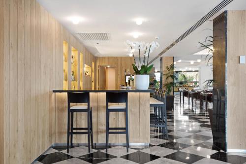 Pure Salt Garonda - Adults Only - image 5