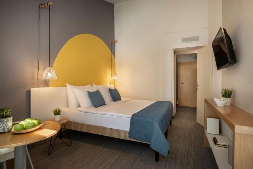 2 twin beds