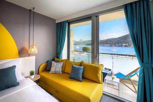 room detail thumbnail 0