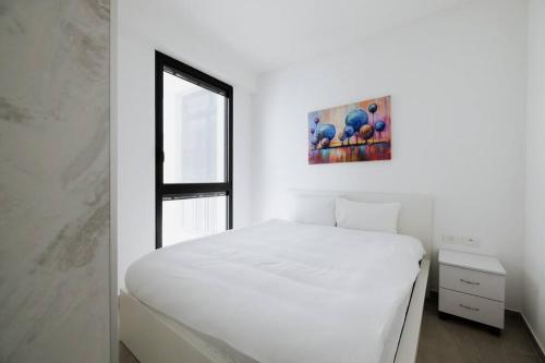 Brand new 3BR apt by the beach! - image 5