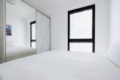 Brand new 3BR apt by the beach! - image 7