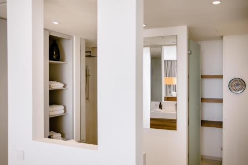 THE FLAG HOTEL Marbella, Estepona Adult Recommended