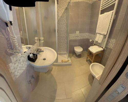 Deluxe Double Room with Shower