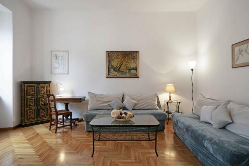 Trevi Fountain Apartment, Рим (фото 2)