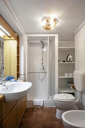 Trevi Fountain Apartment, Рим (фото 7)