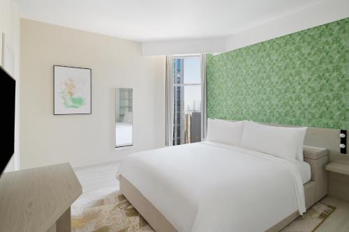 Three Bedroom Apartment, 3 King, City View image 7