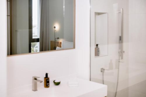 THE FLAG HOTEL Marbella, Estepona Adult Recommended