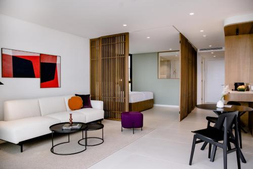 THE FLAG HOTEL Marbella, Estepona Adult Recommended