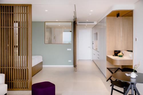 THE FLAG HOTEL Marbella, Estepona Adult Recommended