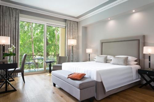 2 twin beds