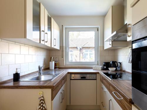 ห้องครัว, Arena in der Nähe - Tiefgarage - Balkon - Küche - Smart TV (Arena in der Nahe - Tiefgarage - Balkon - Kuche - Smart TV) in เกลเซนเคียร์เชน