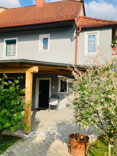 Das Ferienhaus-zurück zum Ursprung (Das Ferienhaus-zuruck zum Ursprung) in กุสซิง