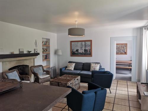 Gite La Maison Blanche Familiale Château La Roche Racan (Gite La Maison Blanche Familiale Chateau La Roche Racan) in Saint-Paterne-Racan