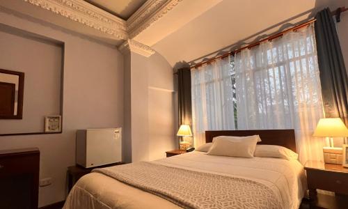Double Room image 5