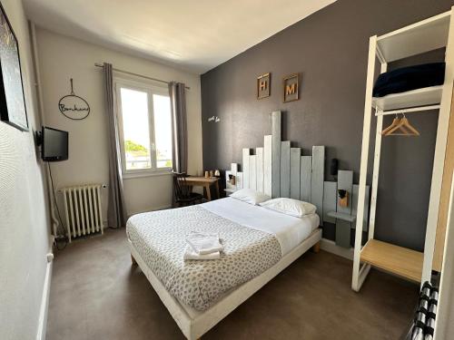 Hotel Le Midi Clermont-Cournon Room Type - Small Double Room