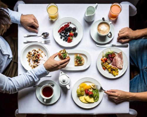 Room Mate Isabella - image 4