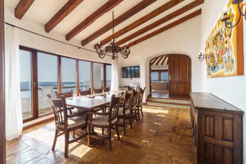 Villa de lujo en Playa de Fornells - image 2