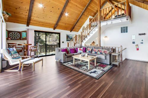 Big Bears Soothing Cabin in Big Bear Lake, USA