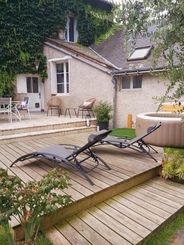 B&B Monts - Gite de charme au bord de l'Indre avec jacuzzi - Bed and Breakfast Monts