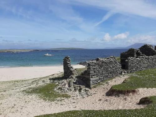 Bru Chlann Lir in Blacksod