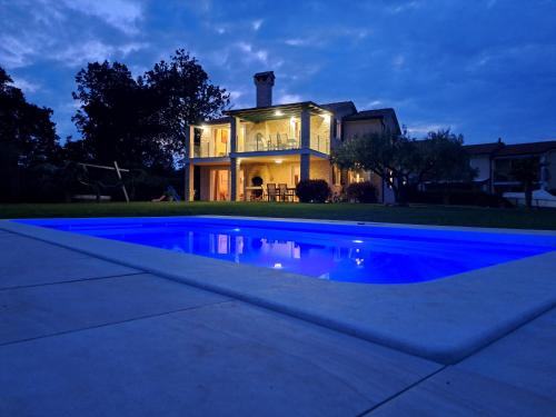 Apartments Villa Sotlar with pool - Umag