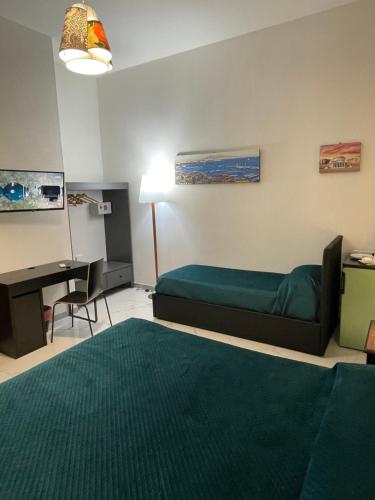 Dante Rooms - image 13