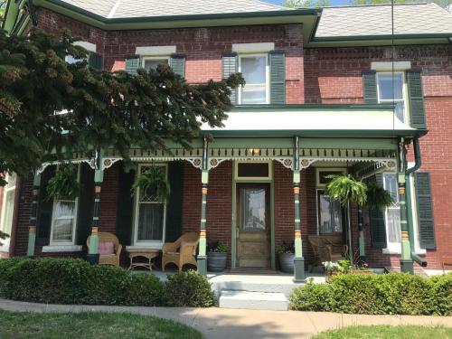 The Nauvoo Grand Bed & Breakfast - image 4