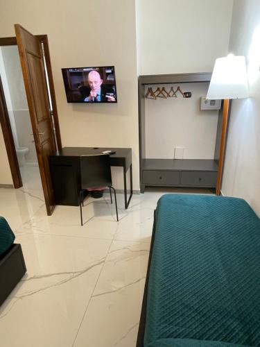 Dante Rooms - image 7